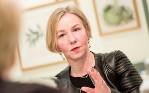 Picture of Catherine Johnson illustrating roundtable FTSE 100 companies debate legal operations efficiencies